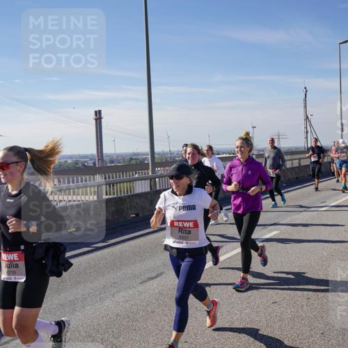 03.10.2025 - Köhlbrandbrückenlauf Michael Burmester http://msf.ph/oto/9117369 03.10.2025 12:58:55 Position 2 4715, 5337 meine-sportfotos.de