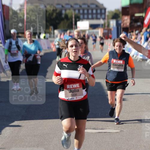03.10.2025 - Köhlbrandbrückenlauf Jannik Wohlers http://msf.ph/oto/9117374 03.10.2025 13:33:56 Ziel 4919, 4970, 5036, 5074, 5077, 5300, 6246, 6420, 6421 meine-sportfotos.de