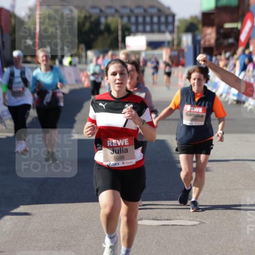 03.10.2025 - Köhlbrandbrückenlauf Jannik Wohlers http://msf.ph/oto/9117382 03.10.2025 13:33:56 Ziel 4919, 4970, 5036, 5074, 5077, 5300, 6246, 6420, 6421 meine-sportfotos.de