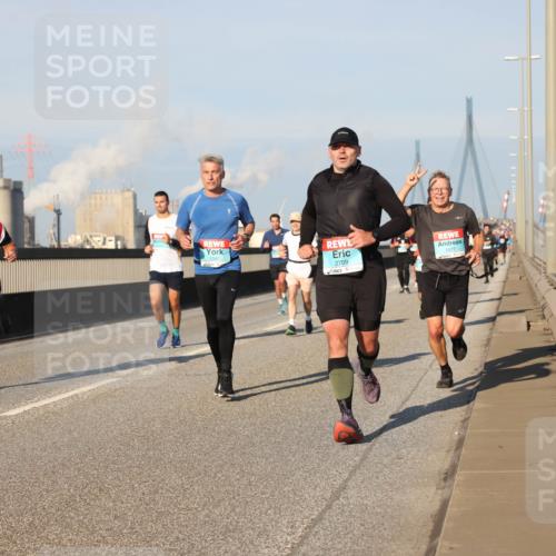 03.10.2025 - Köhlbrandbrückenlauf Lena Gebhardt http://msf.ph/oto/9117396 03.10.2025 09:44:26 Position 2 1077, 2709 meine-sportfotos.de