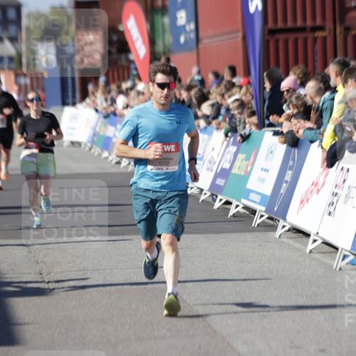 03.10.2025 - Köhlbrandbrückenlauf Jannik Wohlers http://msf.ph/oto/9117400 03.10.2025 13:03:10 Ziel 4085, 4294, 4856, 5048, 6279, 6655, 6722, 6770, 6784 meine-sportfotos.de