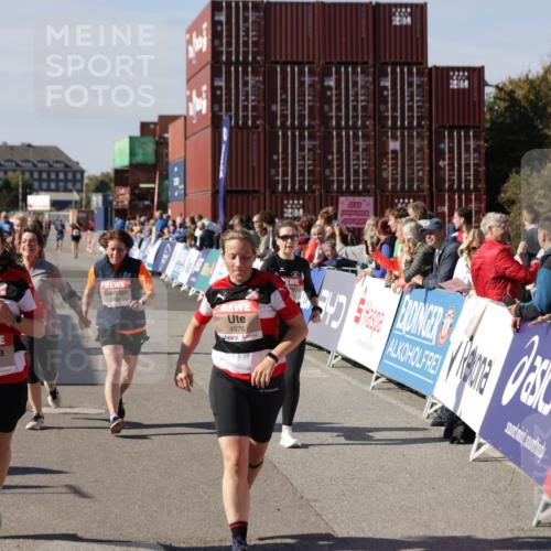 03.10.2025 - Köhlbrandbrückenlauf Jannik Wohlers http://msf.ph/oto/9117424 03.10.2025 13:33:57 Ziel 4919, 4970, 5036, 5074, 5077, 5300, 6246, 6420, 6421 meine-sportfotos.de