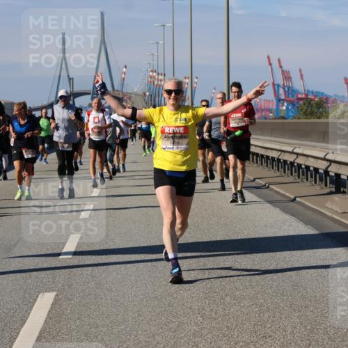 03.10.2025 - Köhlbrandbrückenlauf Strokosch-Dieckow http://msf.ph/oto/9117445 03.10.2025 12:52:55 Position 3 6635 meine-sportfotos.de