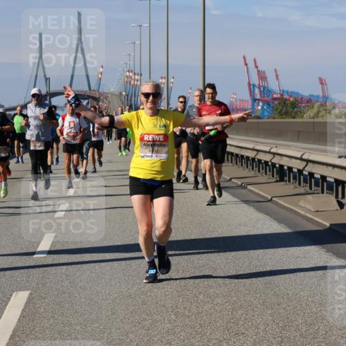 03.10.2025 - Köhlbrandbrückenlauf Strokosch-Dieckow http://msf.ph/oto/9117455 03.10.2025 12:52:55 Position 3 6635 meine-sportfotos.de