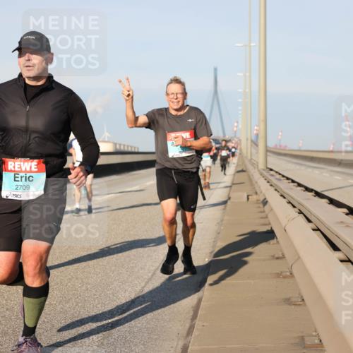 03.10.2025 - Köhlbrandbrückenlauf Lena Gebhardt http://msf.ph/oto/9117456 03.10.2025 09:44:27 Position 2 1247, 2709 meine-sportfotos.de