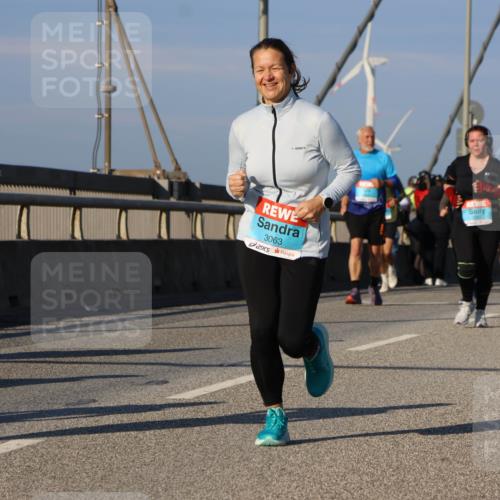 03.10.2025 - Köhlbrandbrückenlauf Strokosch-Dieckow http://msf.ph/oto/9117463 03.10.2025 09:51:04 Position 2 3063 meine-sportfotos.de