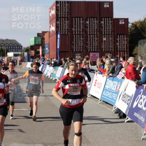 03.10.2025 - Köhlbrandbrückenlauf Jannik Wohlers http://msf.ph/oto/9117465 03.10.2025 13:33:57 Ziel 4919, 4970, 5036, 5074, 5077, 5300, 6246, 6420, 6421 meine-sportfotos.de