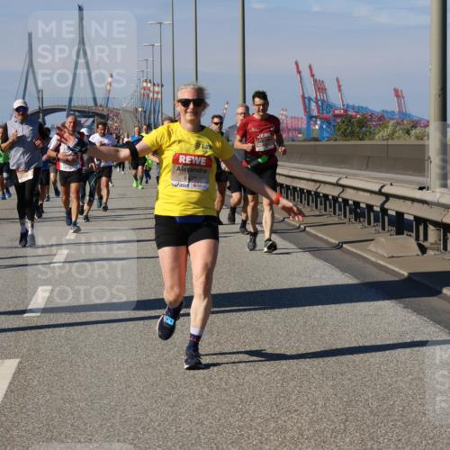 03.10.2025 - Köhlbrandbrückenlauf Strokosch-Dieckow http://msf.ph/oto/9117475 03.10.2025 12:52:56 Position 3 6635 meine-sportfotos.de