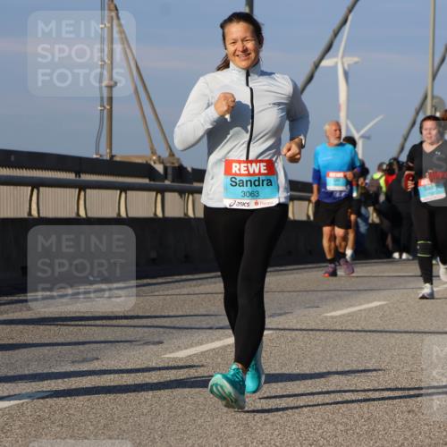 03.10.2025 - Köhlbrandbrückenlauf Strokosch-Dieckow http://msf.ph/oto/9117477 03.10.2025 09:51:04 Position 2 3063 meine-sportfotos.de