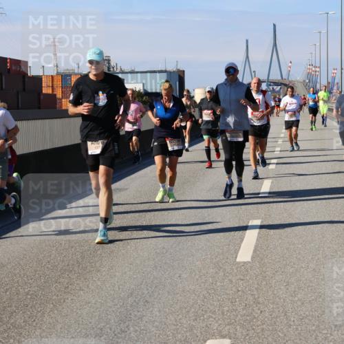 03.10.2025 - Köhlbrandbrückenlauf Strokosch-Dieckow http://msf.ph/oto/9117490 03.10.2025 12:52:59 Position 3 4357 meine-sportfotos.de