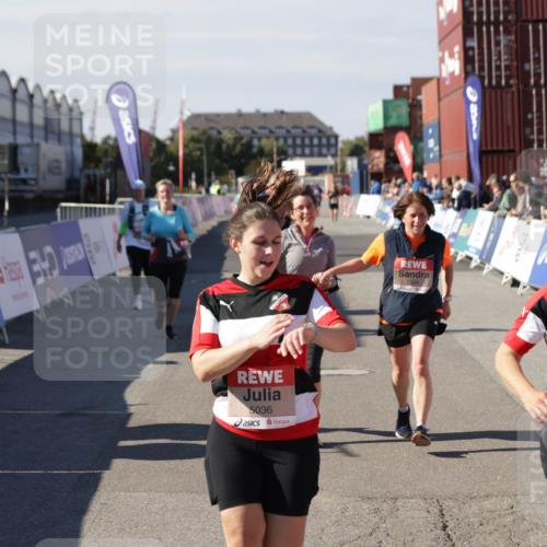 03.10.2025 - Köhlbrandbrückenlauf Jannik Wohlers http://msf.ph/oto/9117492 03.10.2025 13:33:58 Ziel 4919, 4970, 5036, 5077, 5300, 6246, 6420, 6421 meine-sportfotos.de