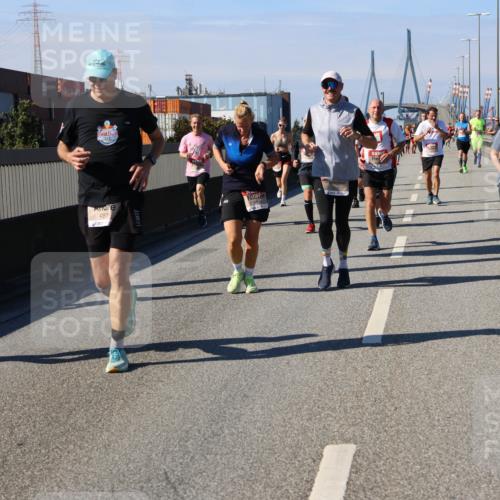03.10.2025 - Köhlbrandbrückenlauf Strokosch-Dieckow http://msf.ph/oto/9117498 03.10.2025 12:53:00 Position 3 4405, 4357 meine-sportfotos.de