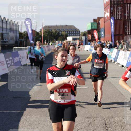 03.10.2025 - Köhlbrandbrückenlauf Jannik Wohlers http://msf.ph/oto/9117499 03.10.2025 13:33:58 Ziel 4919, 4970, 5036, 5077, 5300, 6246, 6420, 6421 meine-sportfotos.de