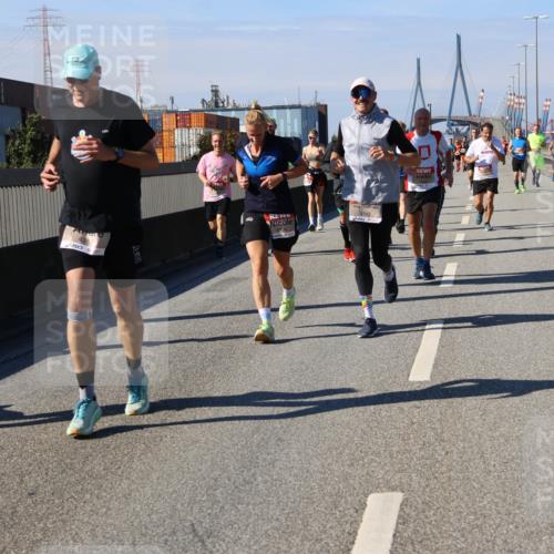 03.10.2025 - Köhlbrandbrückenlauf Strokosch-Dieckow http://msf.ph/oto/9117515 03.10.2025 12:53:00 Position 3 4405, 1, 5243, 6825 meine-sportfotos.de