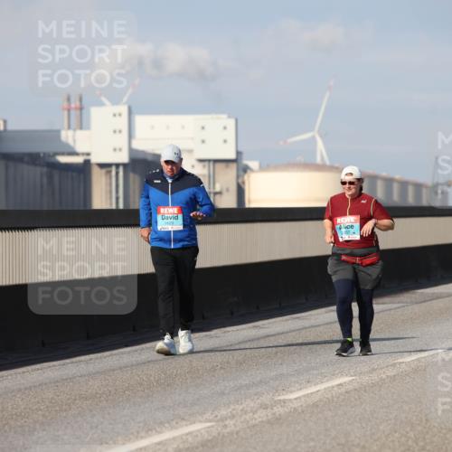 03.10.2025 - Köhlbrandbrückenlauf Lena Gebhardt http://msf.ph/oto/9117516 03.10.2025 10:23:02 Position 2 2623 meine-sportfotos.de