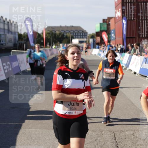 03.10.2025 - Köhlbrandbrückenlauf Jannik Wohlers http://msf.ph/oto/9117527 03.10.2025 13:33:58 Ziel 4919, 4970, 5036, 5077, 5300, 6246, 6420, 6421 meine-sportfotos.de