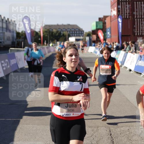 03.10.2025 - Köhlbrandbrückenlauf Jannik Wohlers http://msf.ph/oto/9117536 03.10.2025 13:33:58 Ziel 4919, 4970, 5036, 5077, 5300, 6246, 6420, 6421 meine-sportfotos.de