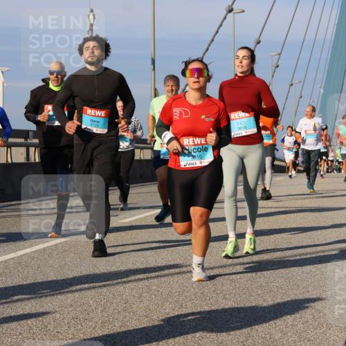 03.10.2025 - Köhlbrandbrückenlauf Strokosch-Dieckow http://msf.ph/oto/9117574 03.10.2025 09:51:15 Position 2 1820, 3725, 3810, 3816 meine-sportfotos.de