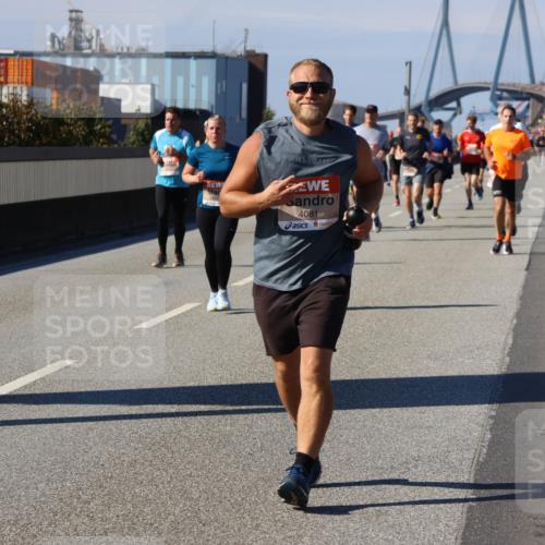 03.10.2025 - Köhlbrandbrückenlauf Strokosch-Dieckow http://msf.ph/oto/9117638 03.10.2025 12:53:14 Position 3 4081 meine-sportfotos.de