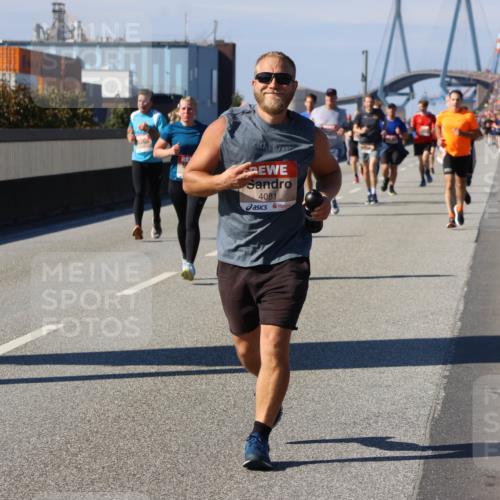 03.10.2025 - Köhlbrandbrückenlauf Strokosch-Dieckow http://msf.ph/oto/9117642 03.10.2025 12:53:14 Position 3 4081 meine-sportfotos.de