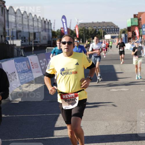 03.10.2025 - Köhlbrandbrückenlauf Jannik Wohlers http://msf.ph/oto/9117663 03.10.2025 13:03:14 Ziel 4085, 4208, 4268, 4856, 5048, 6279, 6612, 6722, 6784 meine-sportfotos.de