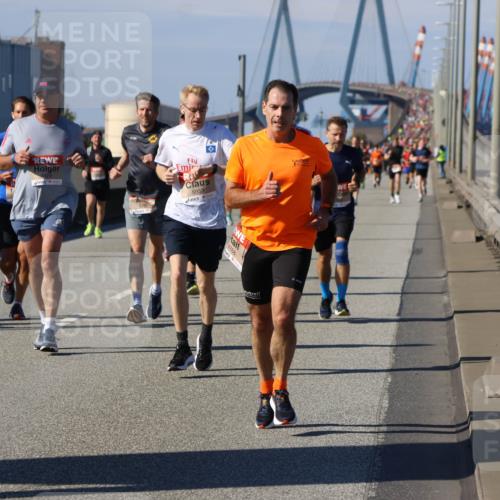 03.10.2025 - Köhlbrandbrückenlauf Strokosch-Dieckow http://msf.ph/oto/9117669 03.10.2025 12:53:19 Position 3 5953, 4768 meine-sportfotos.de