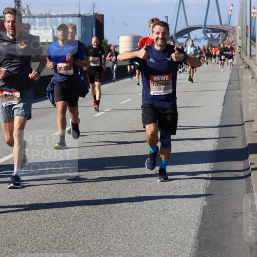 03.10.2025 - Köhlbrandbrückenlauf Strokosch-Dieckow http://msf.ph/oto/9117678 03.10.2025 12:53:24 Position 3 5792, 4409 meine-sportfotos.de