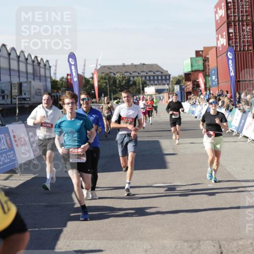 03.10.2025 - Köhlbrandbrückenlauf Jannik Wohlers http://msf.ph/oto/9117687 03.10.2025 13:03:15 Ziel 4085, 4208, 4268, 4856, 5048, 5063, 6279, 6612, 6722, 6784 meine-sportfotos.de