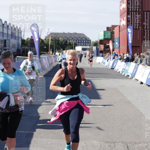 03.10.2025 - Köhlbrandbrückenlauf Jannik Wohlers http://msf.ph/oto/9117690 03.10.2025 13:34:02 Ziel 4438, 4919, 4970, 5036, 5300, 6246, 6420, 6421 meine-sportfotos.de