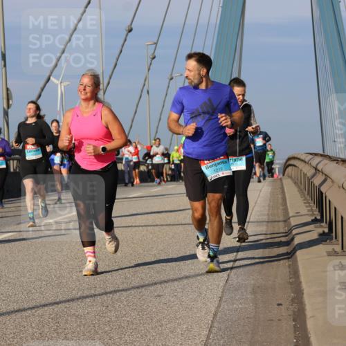 03.10.2025 - Köhlbrandbrückenlauf Strokosch-Dieckow http://msf.ph/oto/9117691 03.10.2025 09:51:27 Position 2 1212, 2949 meine-sportfotos.de