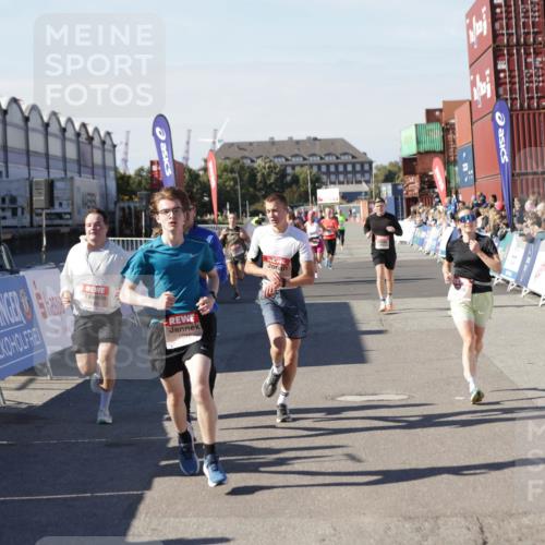 03.10.2025 - Köhlbrandbrückenlauf Jannik Wohlers http://msf.ph/oto/9117710 03.10.2025 13:03:15 Ziel 4085, 4208, 4268, 4856, 5048, 5063, 6279, 6612, 6722, 6784 meine-sportfotos.de