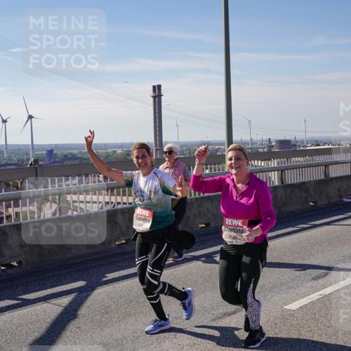 03.10.2025 - Köhlbrandbrückenlauf Michael Burmester http://msf.ph/oto/9117711 03.10.2025 12:59:10 Position 2 46, 4629 meine-sportfotos.de
