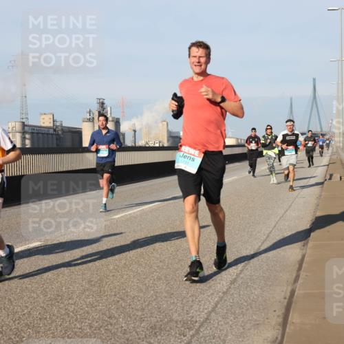 03.10.2025 - Köhlbrandbrückenlauf Lena Gebhardt http://msf.ph/oto/9117712 03.10.2025 09:44:31 Position 2 1231 meine-sportfotos.de