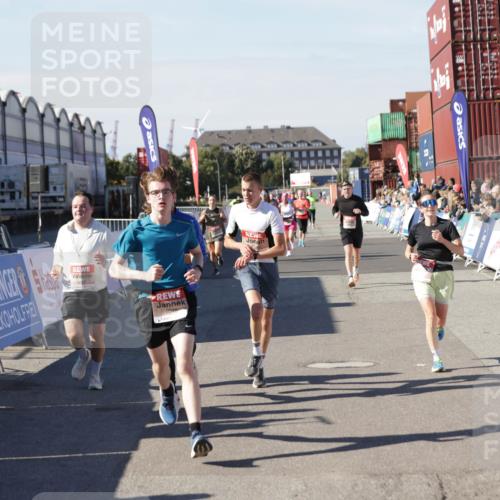 03.10.2025 - Köhlbrandbrückenlauf Jannik Wohlers http://msf.ph/oto/9117718 03.10.2025 13:03:15 Ziel 4085, 4208, 4268, 4856, 5048, 5063, 6279, 6612, 6722, 6784 meine-sportfotos.de