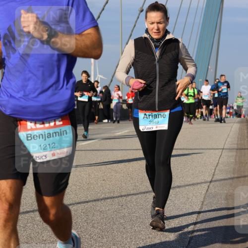 03.10.2025 - Köhlbrandbrückenlauf Strokosch-Dieckow http://msf.ph/oto/9117725 03.10.2025 09:51:30 Position 2 1212, 2949 meine-sportfotos.de