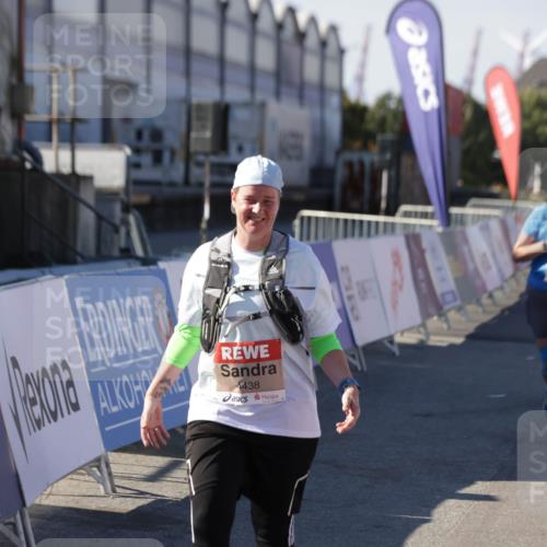 03.10.2025 - Köhlbrandbrückenlauf Jannik Wohlers http://msf.ph/oto/9117741 03.10.2025 13:34:06 Ziel 4438, 4919, 4970, 5036, 5300, 5593, 6095, 6246, 6420, 6421 meine-sportfotos.de