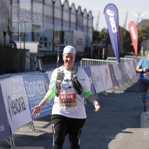 03.10.2025 - Köhlbrandbrückenlauf Jannik Wohlers http://msf.ph/oto/9117745 03.10.2025 13:34:06 Ziel 4438, 4919, 4970, 5036, 5300, 5593, 6095, 6246, 6420, 6421 meine-sportfotos.de