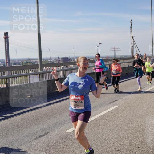 03.10.2025 - Köhlbrandbrückenlauf Michael Burmester http://msf.ph/oto/9117752 03.10.2025 12:59:11 Position 2 5066 meine-sportfotos.de