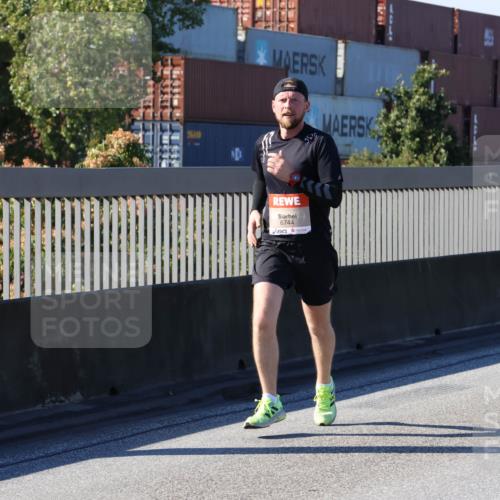 03.10.2025 - Köhlbrandbrückenlauf Strokosch-Dieckow http://msf.ph/oto/9117811 03.10.2025 12:53:32 Position 3 51479, 6744 meine-sportfotos.de