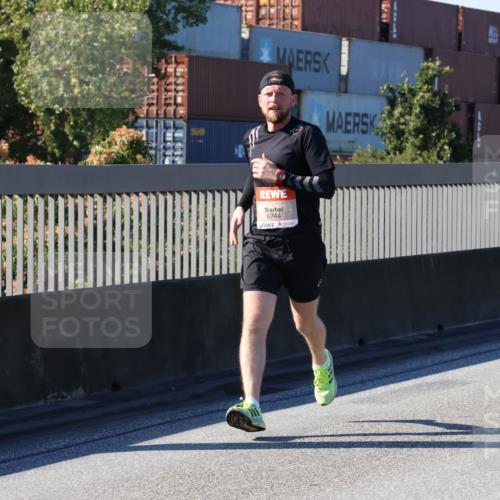 03.10.2025 - Köhlbrandbrückenlauf Strokosch-Dieckow http://msf.ph/oto/9117814 03.10.2025 12:53:32 Position 3 6744 meine-sportfotos.de