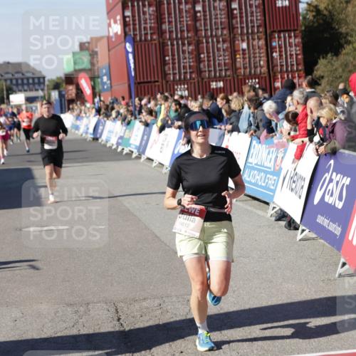 03.10.2025 - Köhlbrandbrückenlauf Jannik Wohlers http://msf.ph/oto/9117824 03.10.2025 13:03:18 Ziel 4085, 4208, 4268, 4283, 4856, 5048, 5063, 6279, 6612, 6722, 6784 meine-sportfotos.de