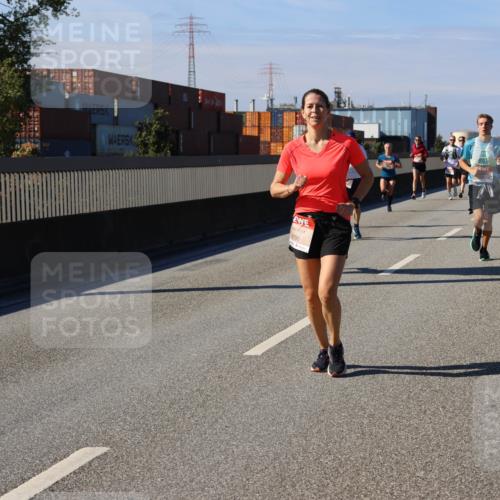 03.10.2025 - Köhlbrandbrückenlauf Strokosch-Dieckow http://msf.ph/oto/9117827 03.10.2025 12:53:35 Position 3  meine-sportfotos.de