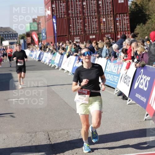 03.10.2025 - Köhlbrandbrückenlauf Jannik Wohlers http://msf.ph/oto/9117831 03.10.2025 13:03:18 Ziel 4085, 4208, 4268, 4283, 4856, 5048, 5063, 6279, 6612, 6722, 6784 meine-sportfotos.de