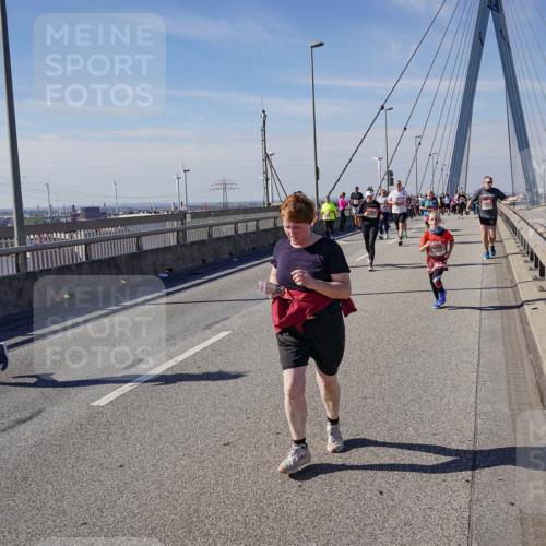 03.10.2025 - Köhlbrandbrückenlauf Michael Burmester http://msf.ph/oto/9117901 03.10.2025 12:59:19 Position 2  meine-sportfotos.de