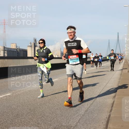 03.10.2025 - Köhlbrandbrückenlauf Lena Gebhardt http://msf.ph/oto/9117905 03.10.2025 09:44:34 Position 2 2880 meine-sportfotos.de