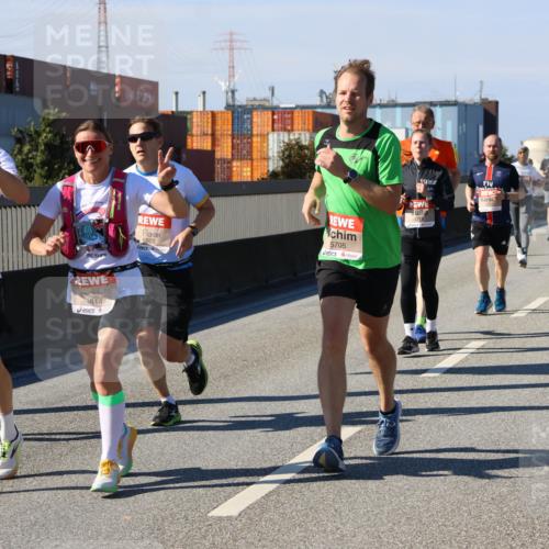 03.10.2025 - Köhlbrandbrückenlauf Strokosch-Dieckow http://msf.ph/oto/9117919 03.10.2025 12:53:44 Position 3 6805, 5705, 4718, 6816, 814, 4505 meine-sportfotos.de