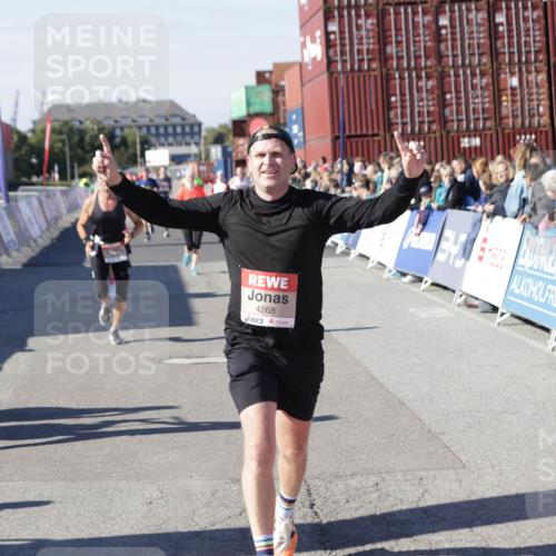 03.10.2025 - Köhlbrandbrückenlauf Jannik Wohlers http://msf.ph/oto/9117966 03.10.2025 13:03:21 Ziel 4085, 4208, 4225, 4268, 4283, 4856, 5048, 5063, 6279, 6612, 6632, 6722, 6784 meine-sportfotos.de