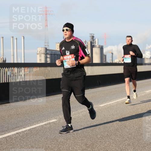 03.10.2025 - Köhlbrandbrückenlauf Lena Gebhardt http://msf.ph/oto/9117993 03.10.2025 09:44:36 Position 2  meine-sportfotos.de