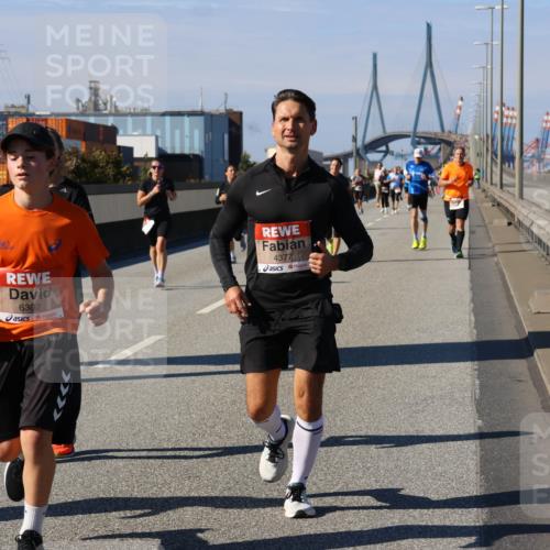 03.10.2025 - Köhlbrandbrückenlauf Strokosch-Dieckow http://msf.ph/oto/9118041 03.10.2025 12:53:57 Position 3 6302, 4377 meine-sportfotos.de