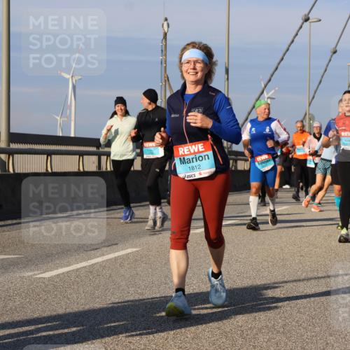 03.10.2025 - Köhlbrandbrückenlauf Strokosch-Dieckow http://msf.ph/oto/9118106 03.10.2025 09:52:06 Position 2 3747, 1812 meine-sportfotos.de